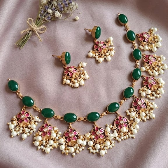 Bold and beautiful Jadau kundan exclusive stone necklace Guttapusulu - Emerald