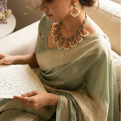 Bold and beautiful Jadau kundan exclusive stone necklace Guttapusulu - Labradorite
