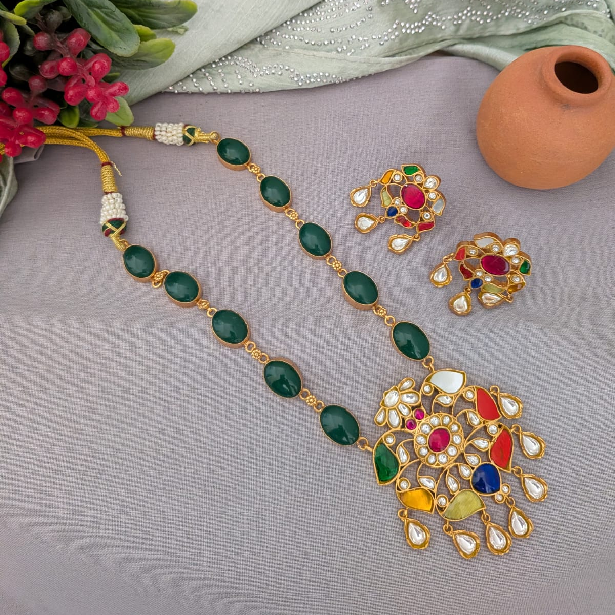 Beautiful Jadau kundan exclusive stone necklace set