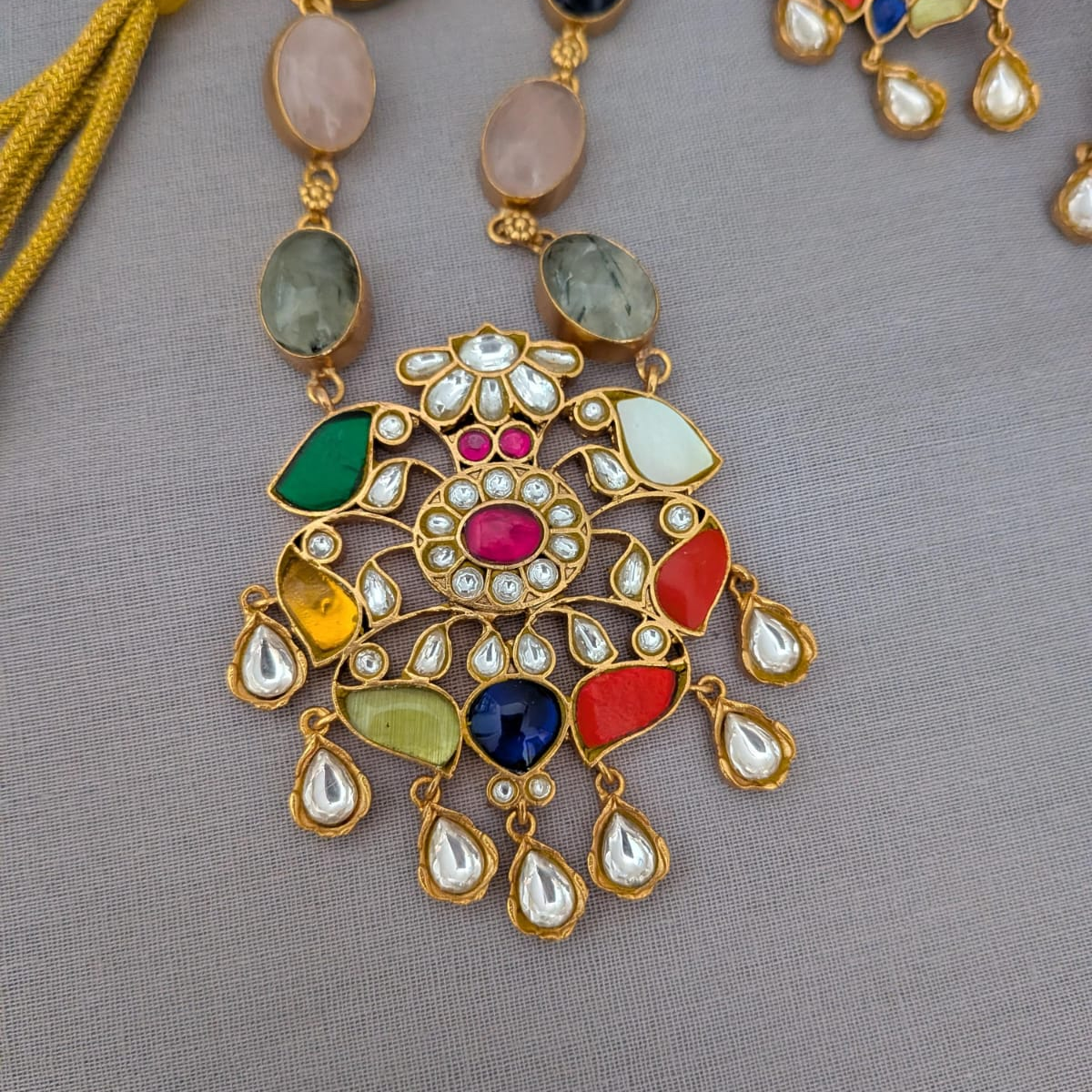 Beautiful Jadau kundan exclusive stone necklace set