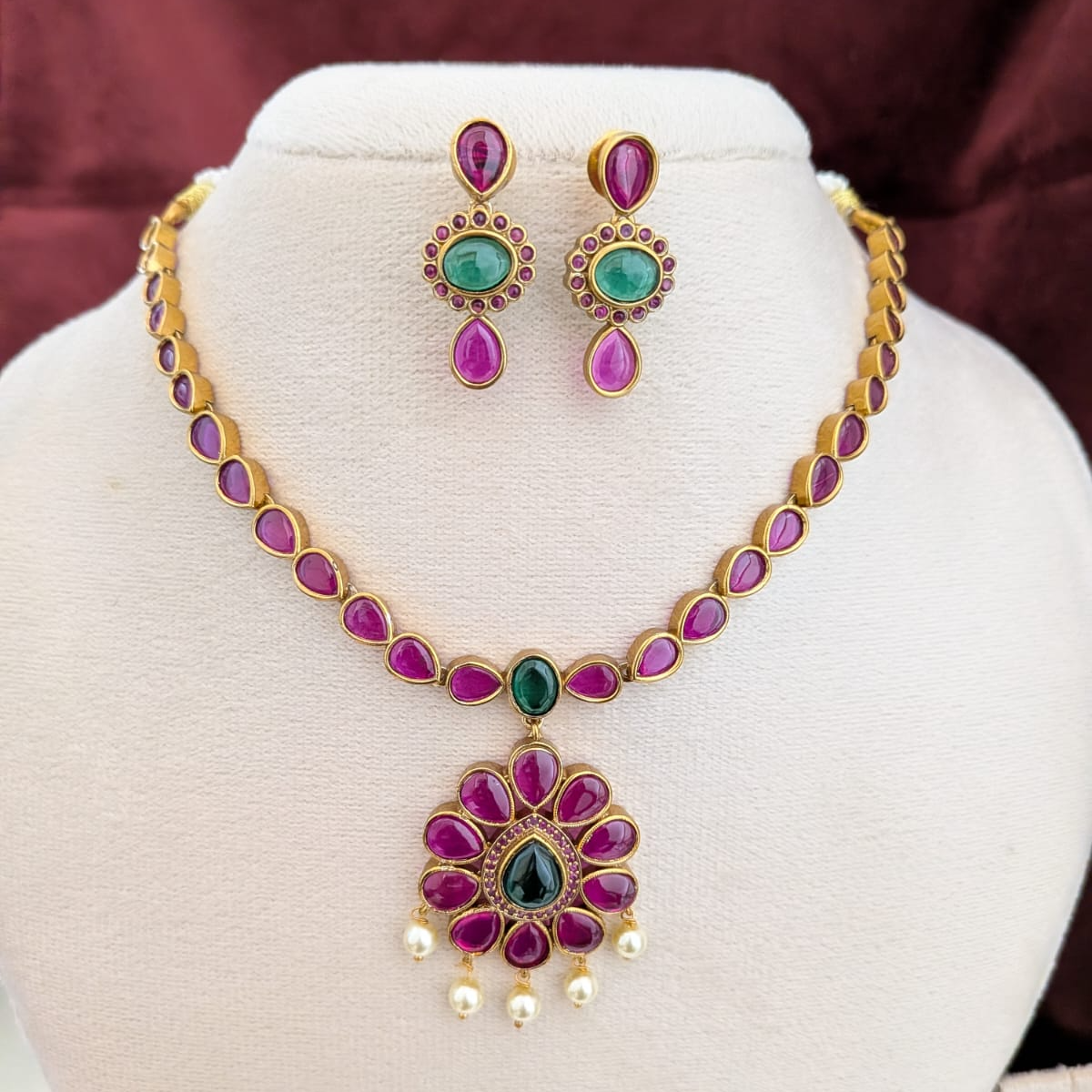 Kemp stone Adigai necklace