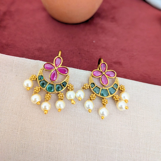 Floral design Earcuff/Bugadi