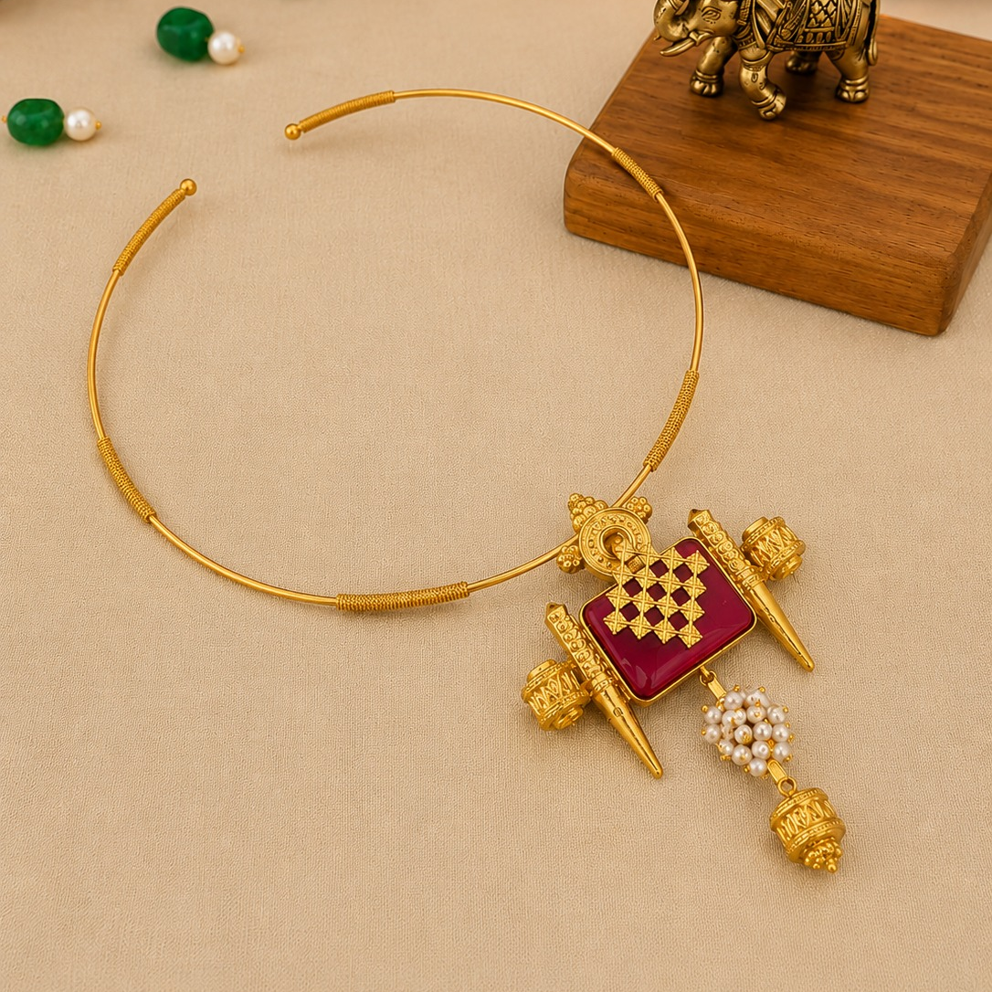 Contemporary hasli pendant set Coral