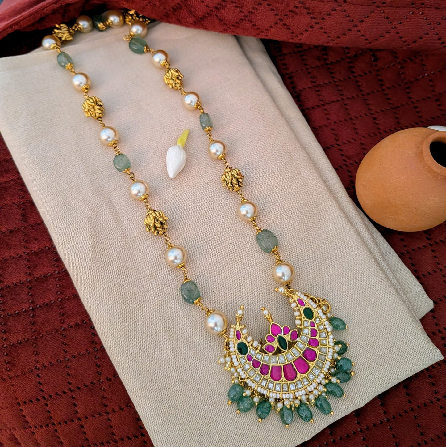 Jadau kundan Half moon pendant chain set