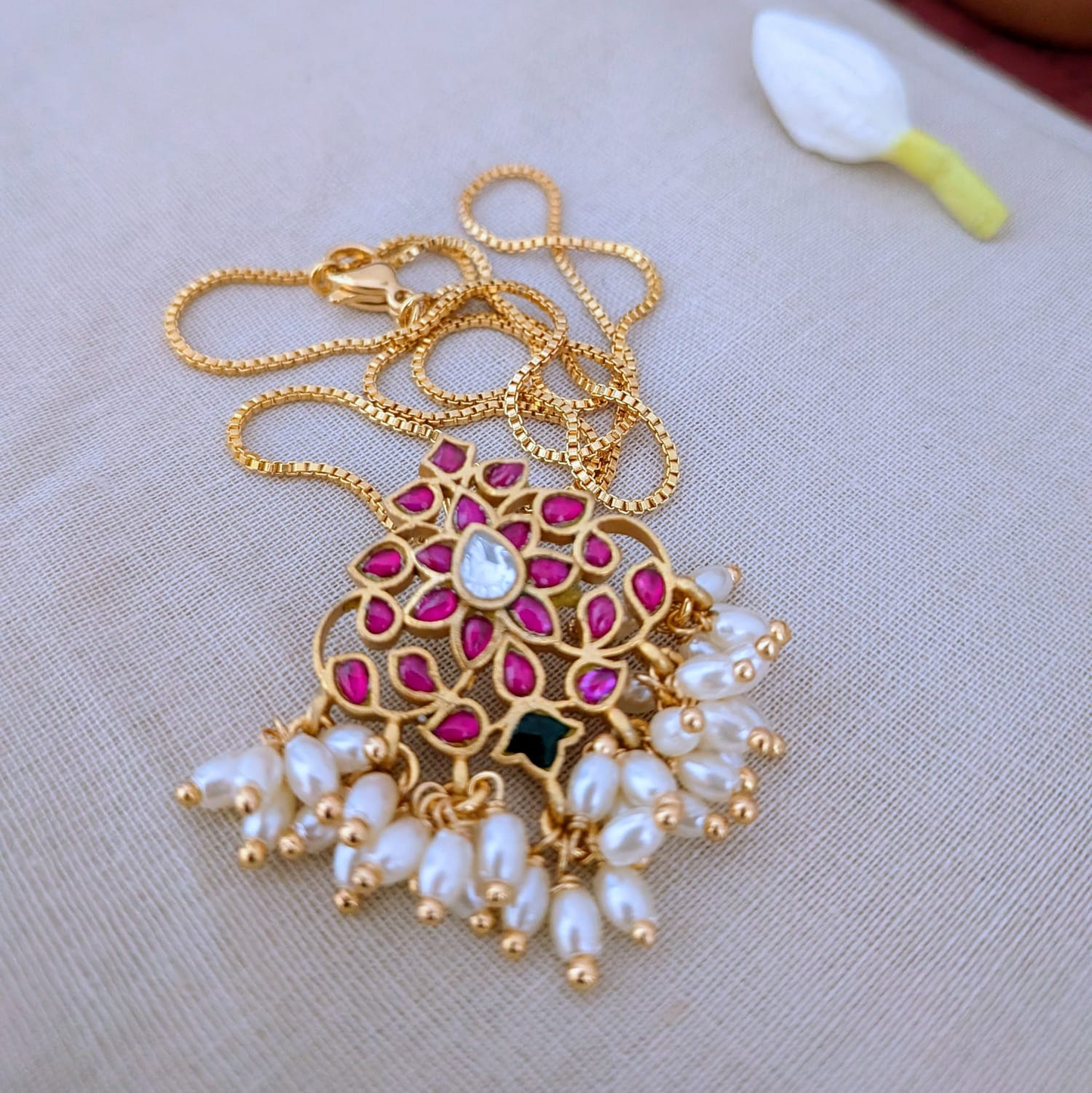 Jadau kundan rice pearl pendant chain