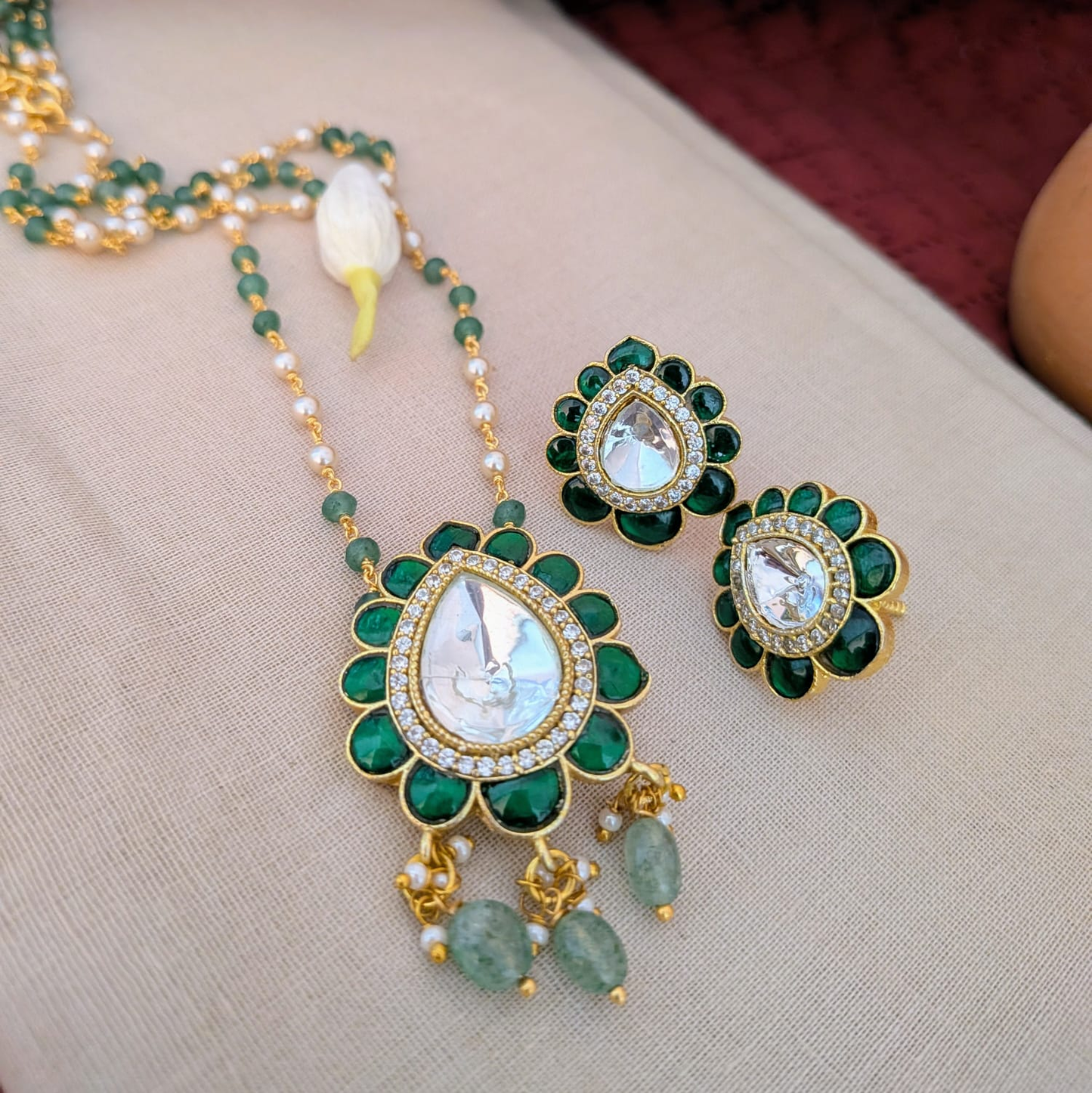 Jadau Kundan green pendant chain
