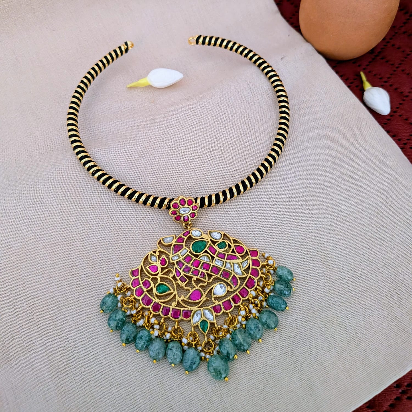 Floral Jadau kundan pendant hasli set