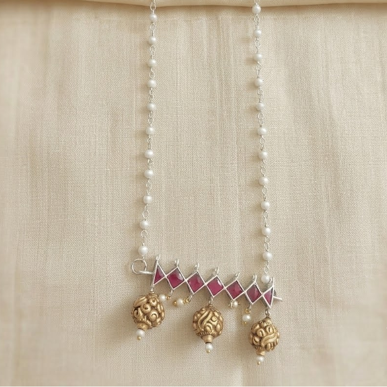 Long jadau chain