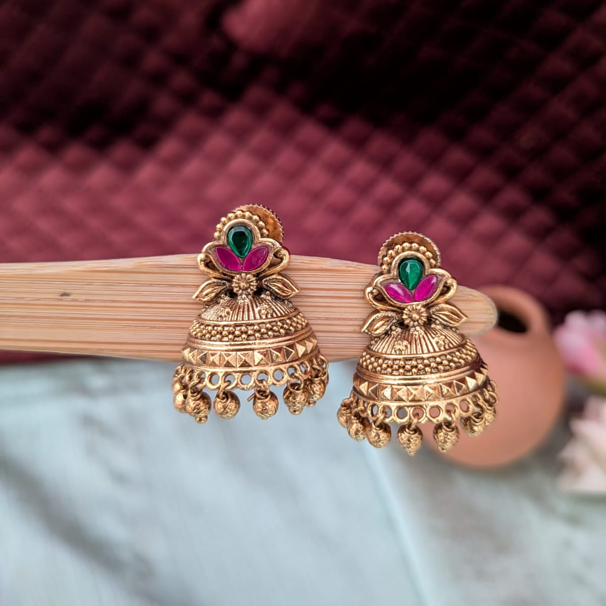 Jadau kundan half jumkha with green beads