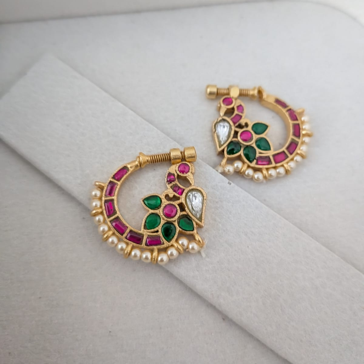 Jadau Kundan Peacock nosepin / Nath
