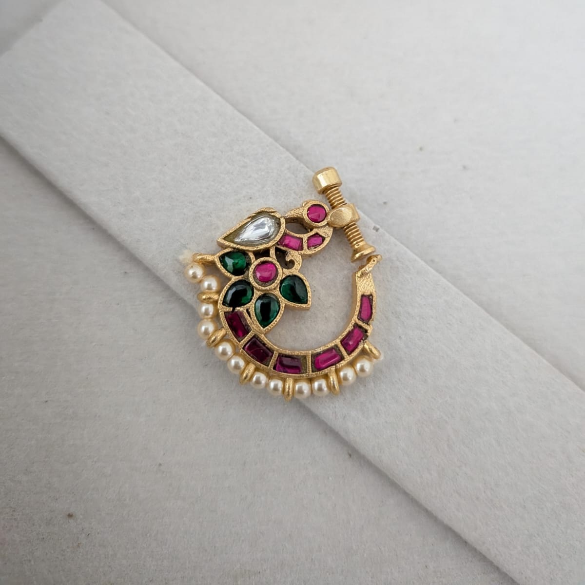Jadau Kundan Peacock nosepin / Nath