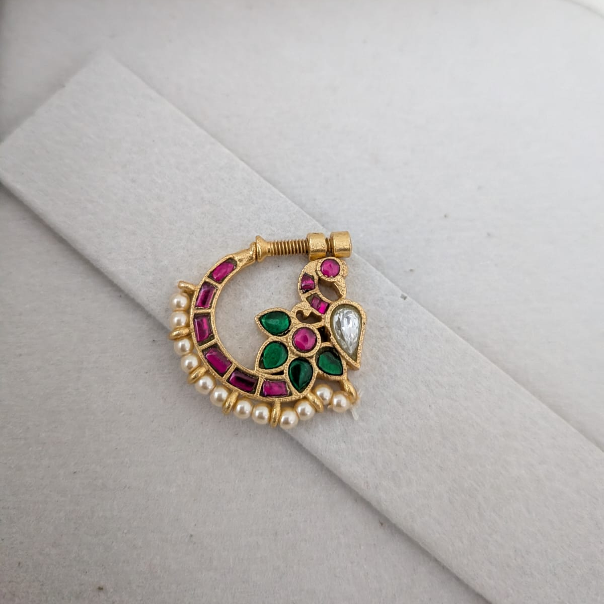 Jadau Kundan Peacock nosepin / Nath