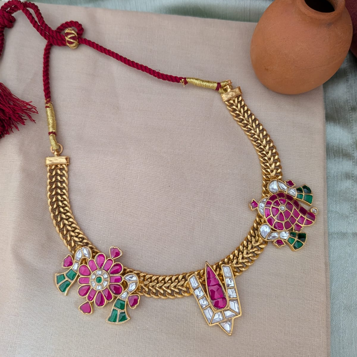 Jadau kundan Namam Venkatachalapathy necklace set