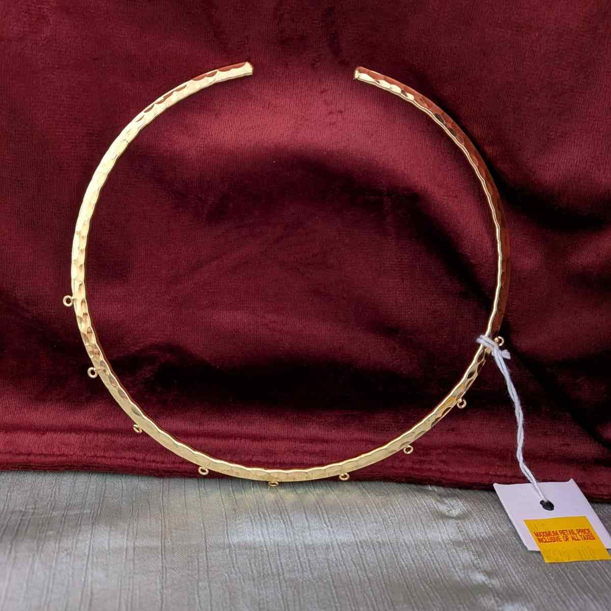 Minimal Loop  Hasli Necklace