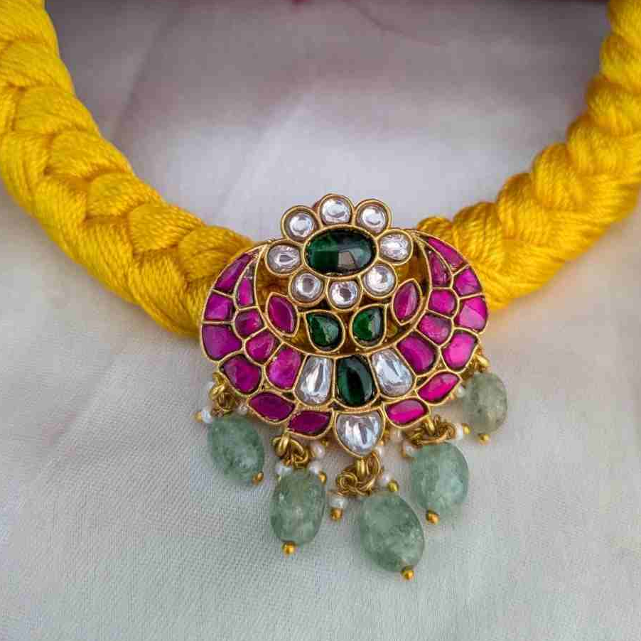 Flower Thread Necklace Yellow Jadau Kundan
