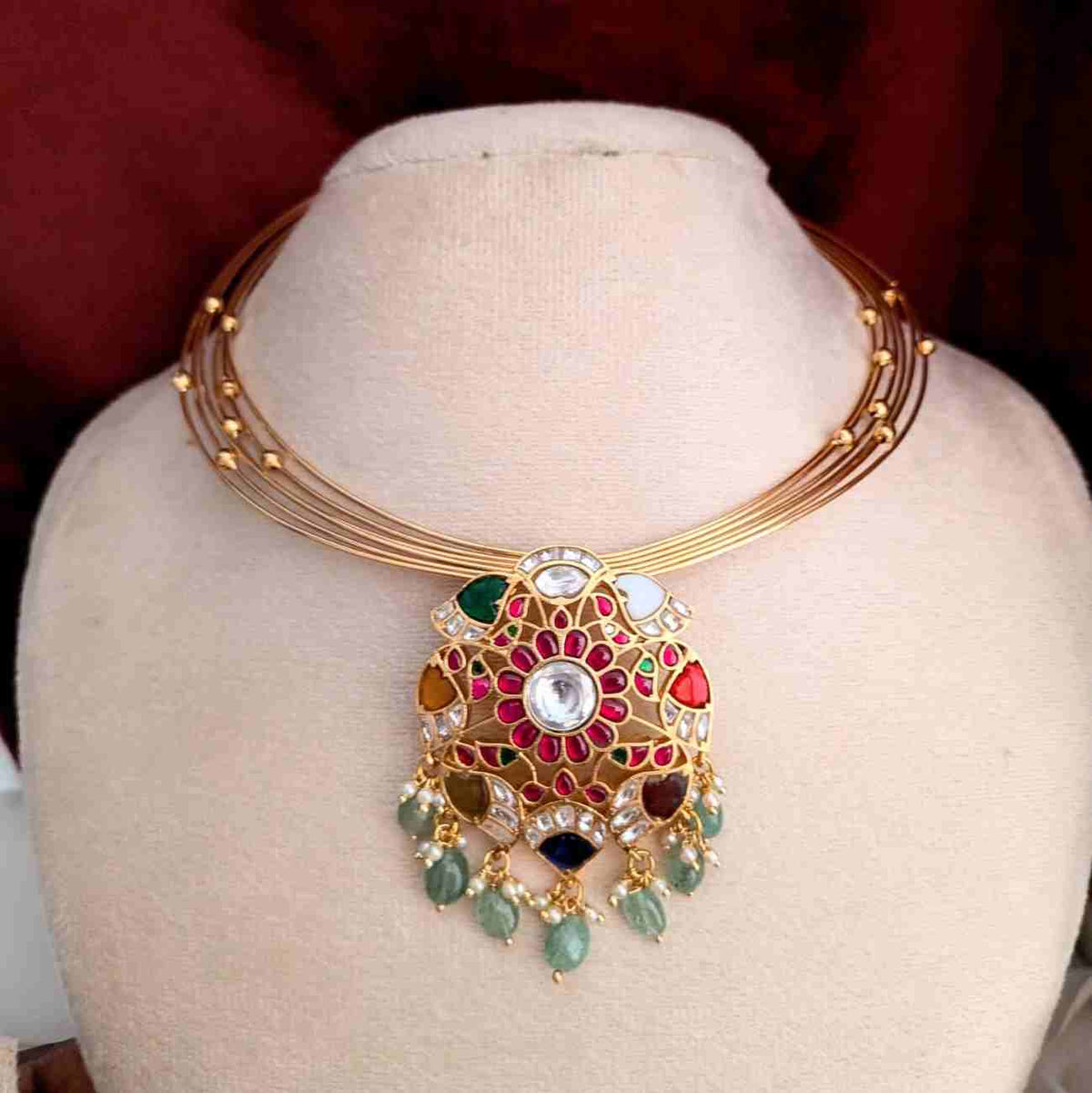 Jadau kundan Navratna Pendant Hasuli  Necklace