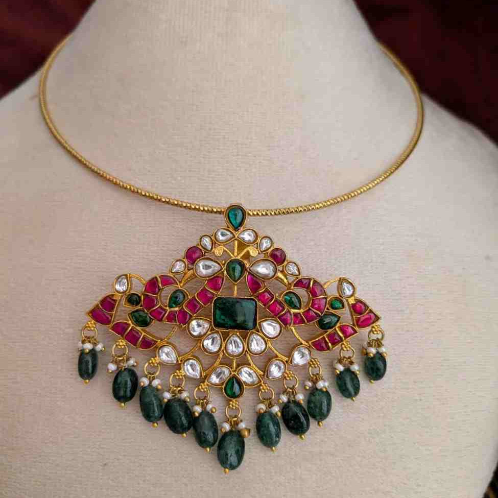 Jadau kundan Pendant Hasuli  Necklace
