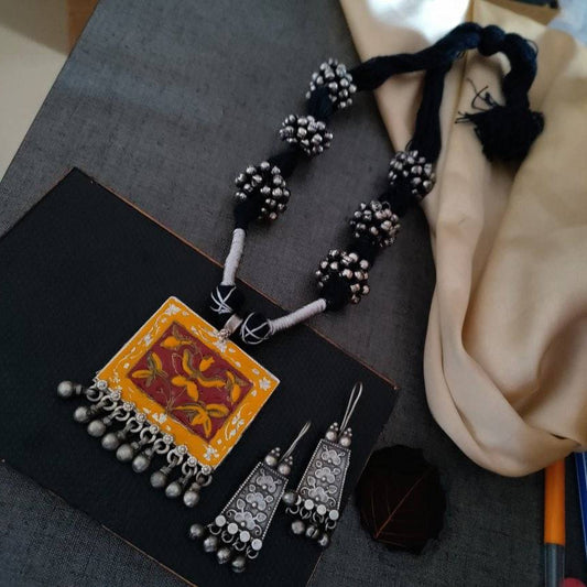 Painted thread set