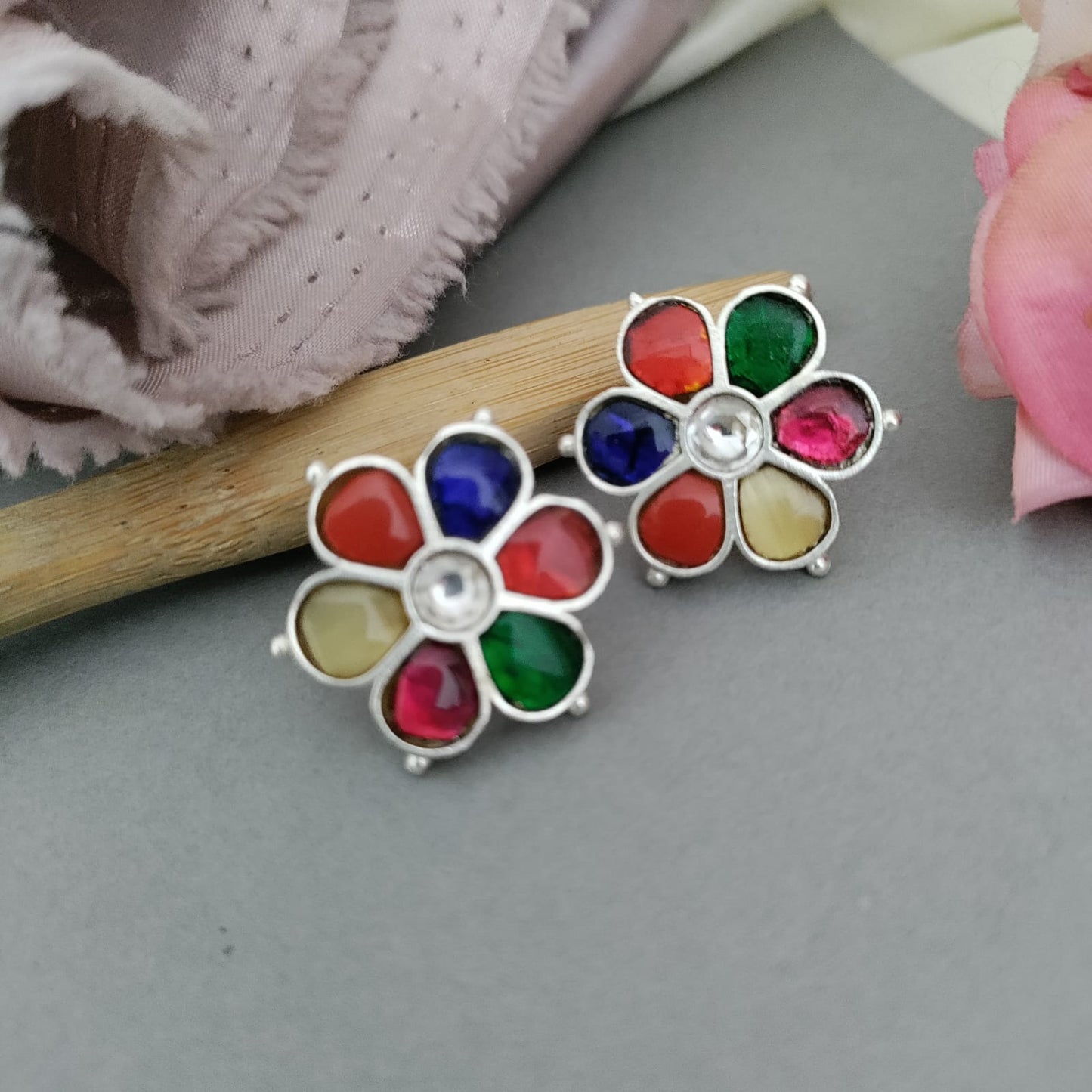 Silver 7 stone stud